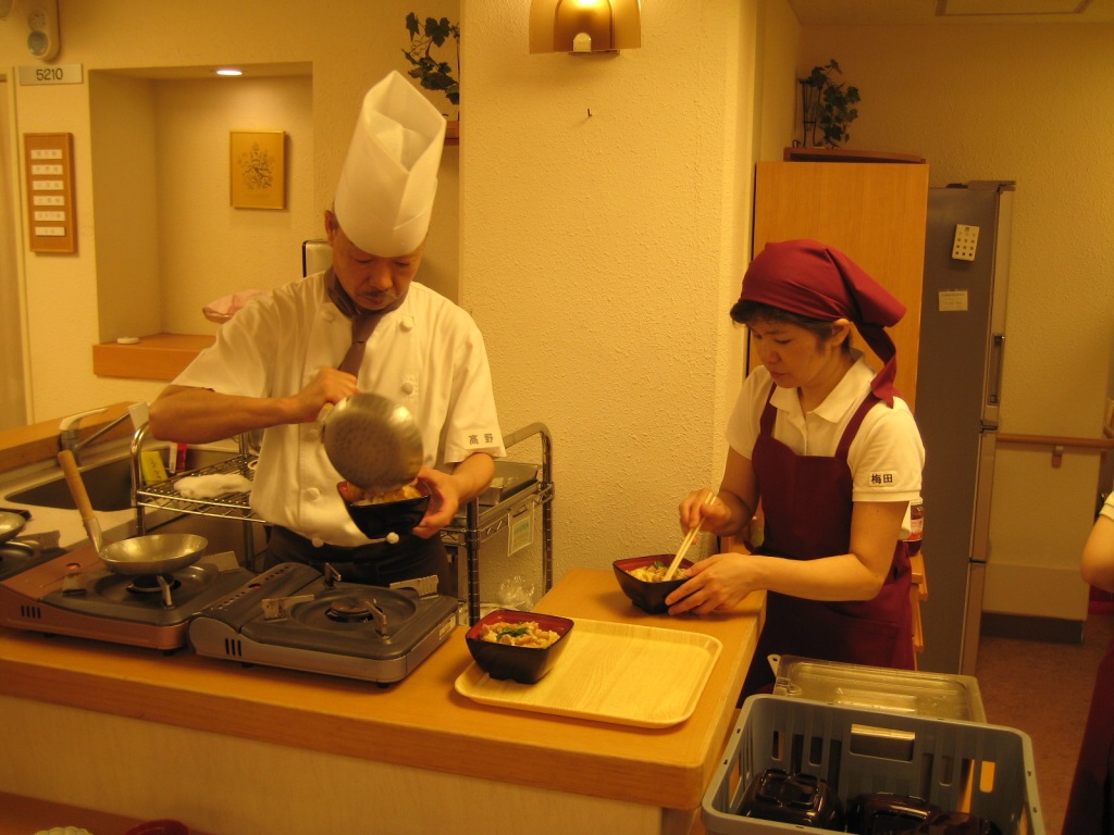 病棟内調理　親子丼