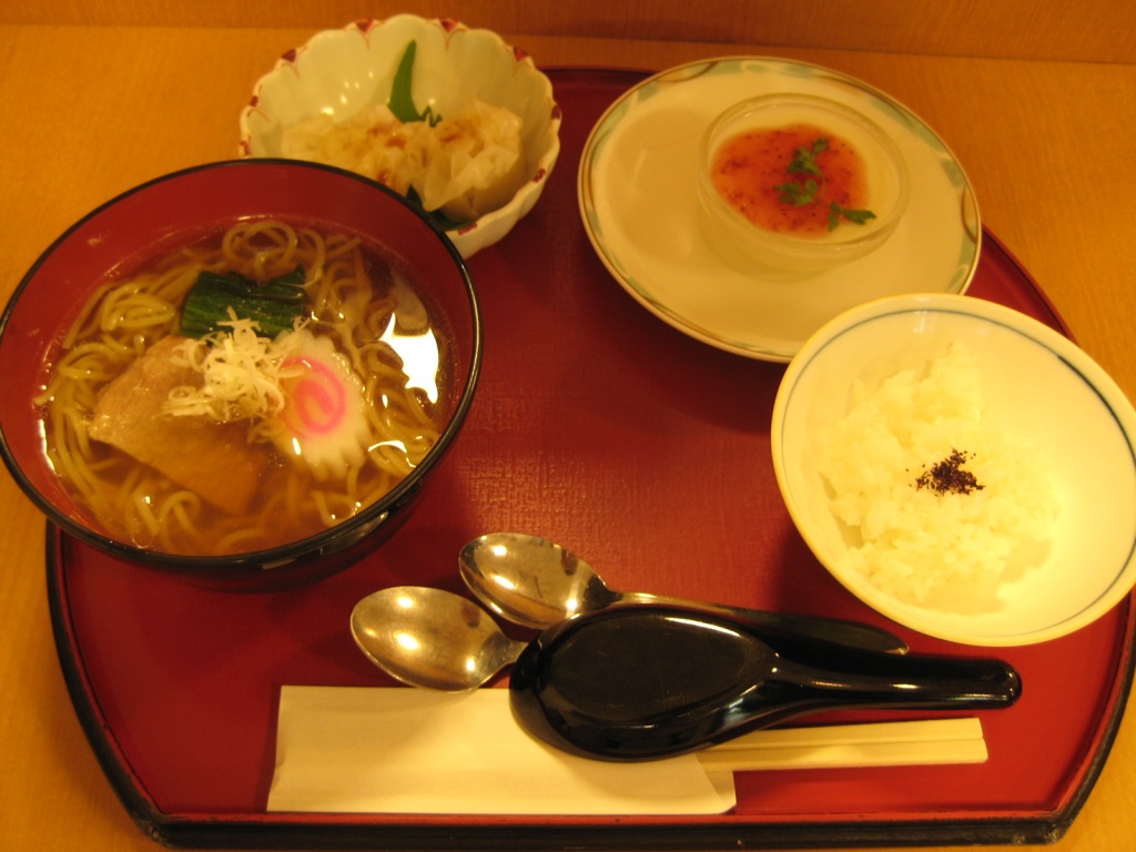 7月病棟内調理　ラーメン