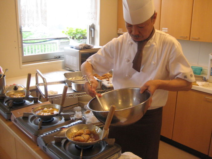 6月病棟内調理　かつ丼