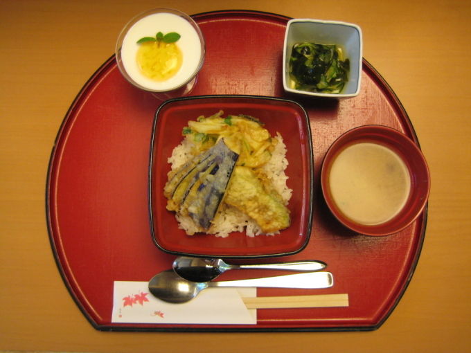 病棟内調理　野菜天丼