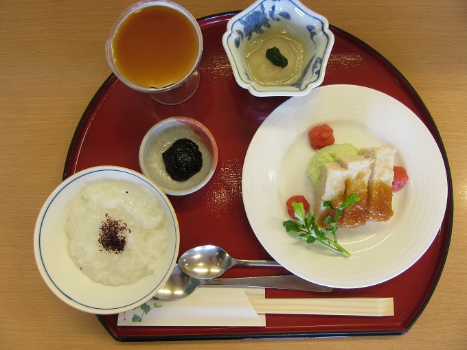 病棟内ソフト食蒸鳥の野菜おろしソース（２）IMG_0181